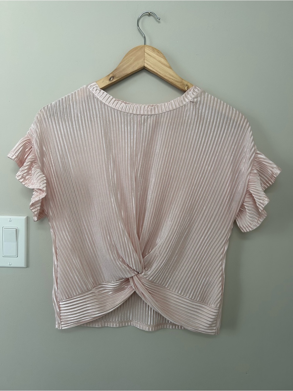 Women's Pleated Twist-Back Top in Light Pink